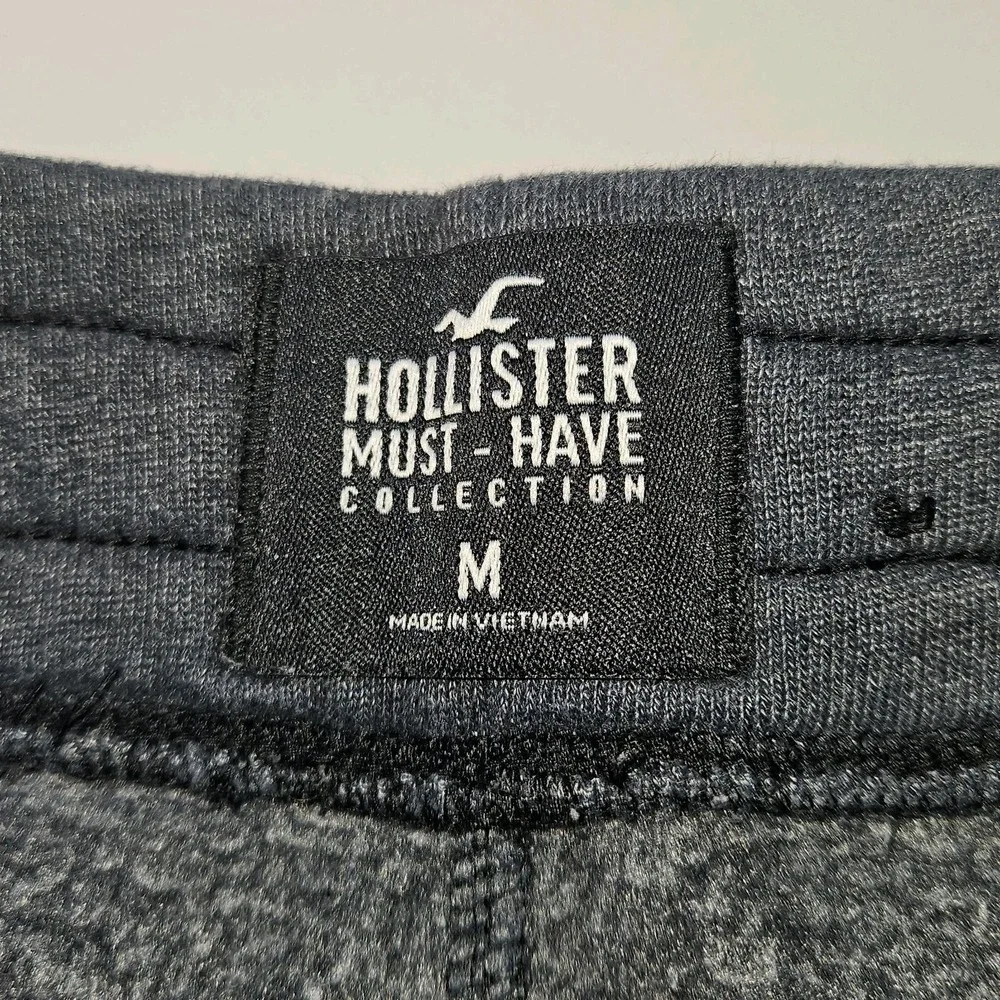 HOLLISTER Must-Have Collection Joggers M Gray White Ombre Dip Dye Logo Graphic